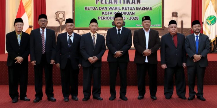 Disaksikan Kyai Ahsanul Haq, Gus Ipul Melantik 5 Pimpinan Baznas Kota Pasuruan