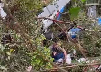 Operasi Penyelamatan Jalur Udara, Tim Evakuasi Terjunkan Enam Helikopter