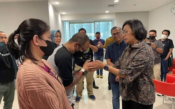 Sri Mulyani Akhirnya Jenguk David Korban Penganiayaan Putra Pejabat Pajak
