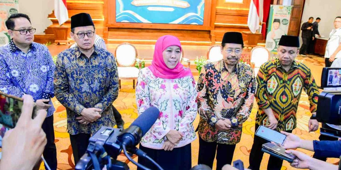 Berkah Ramadhan, Gubernur Jatim Bersama Baznas Menggalakan Gerakan Membayar Zakat