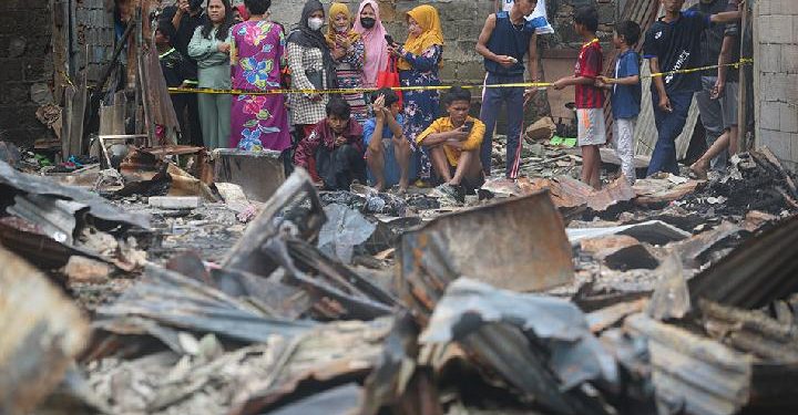 Belasan Jenazah Korban Kebakaran Depo Pertamina Dievakuasi, Hanya 3 yang Teridentifikasi