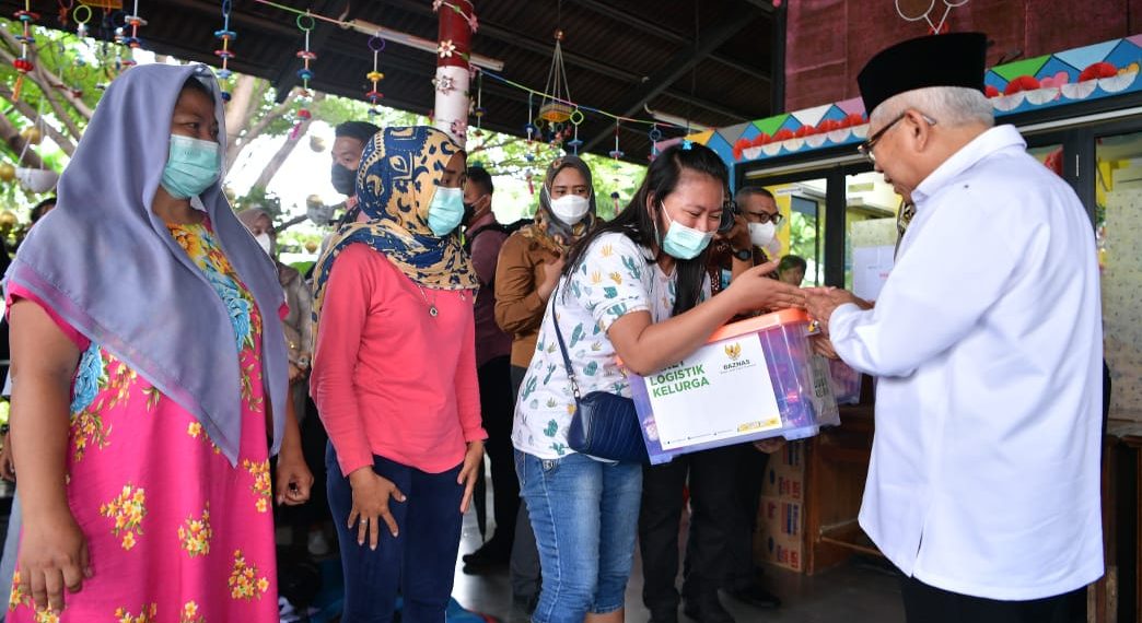Peduli Plumpang, Wapres Bersama Baznas Salurkan Bantuan Logistik Untuk Korban Kebakaran