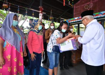 Peduli Plumpang, Wapres Bersama Baznas Salurkan Bantuan Logistik Untuk Korban Kebakaran