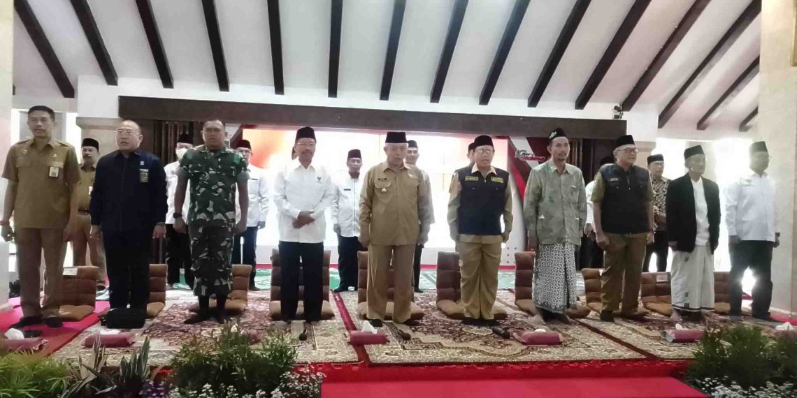Safari Ramadhan ke-8, Bupati Sanusi Apresiasi Gubernur Khofifah dan Baznas Jatim