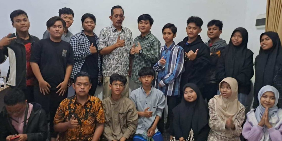 Berbagi Rezeki Dengan Berbuka Bersama, Pelajar SMA Al Amin Perkuat Persahabatan