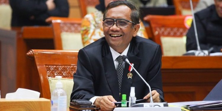 Presiden Jokowi Perintah Mahfud MD Kaji Putusan MK Perpanjang Jabatan Ketua KPK