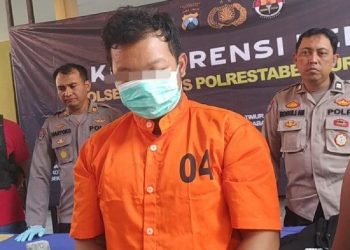 Tak Terima Rekannya Dikeroyok, Penjual Bakso Ngamuk di Warkop