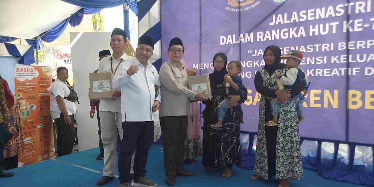 Baznas Jatim Secara Khusus Berikan Bantuan Paket Gizi Mengatasi Stunting