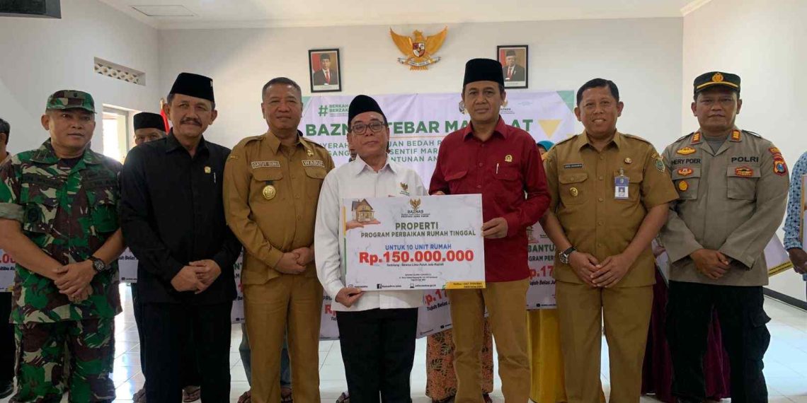 Baznas Jatim & Tulungagung Tebar Manfaat Kepada Penerima Bantuan Bedah Rumah