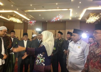 Khofifah Beri Kuliah Umum Penerima Beasiswa, Baznas Jatim: Amalan Bermakna