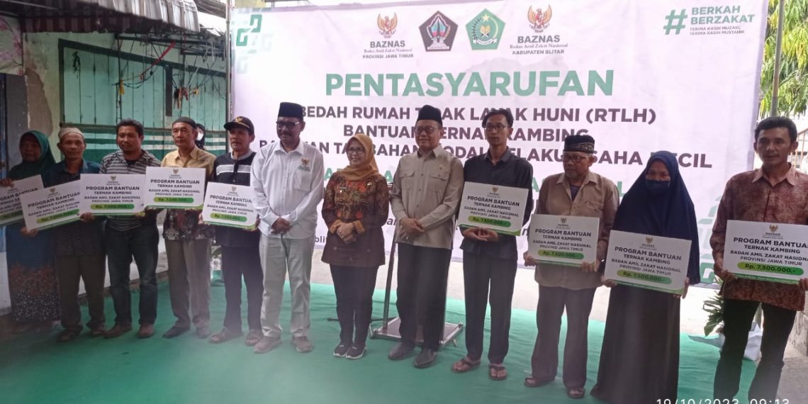 Serahkan Bantuan Rumah Tidak Layak Huni (RTLH) dan Ternak Kambing untuk 10 Mustahiq, Hingga Bangun Penguatan dan Optimalisasi Perolehan Zakat ASN Kabupaten Blitar