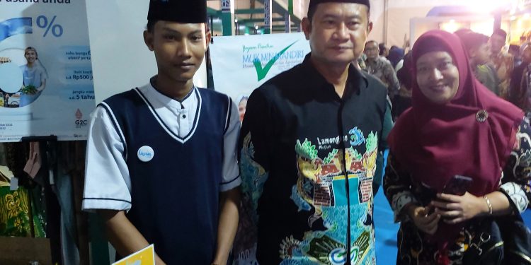 Pengembangan Digital Inovation, Yayasan Pesantren Mukmin Mandiri Waru Sidoarjo Buka Stand Aneka Produk Kopi Santri di Pameran OPOP EXPO 2023