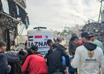 Warga Palestina Terima Bantuan Air Bersih Hingga Makanan dari BAZNAS RI