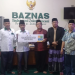 Pimpinan Baznas Kab. Sampang Salurkan Infak Kemanusiaan Palestina Sebesar Rp. 127.512.500
