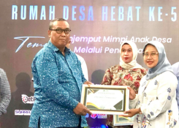 Baznas Kab. Sampang Menerima Piagam Penghargaan Dari Rumah Desa Hebat Pada Hari Jadi Ke -5