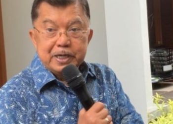 JK Puji Kinerja Jokowi Presiden Paling Hebat, Ahok Mencibir Jokowi.