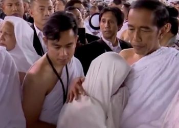 Momen Ibu Negara Indonesia Menangis di Tanah Suci