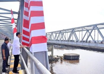 Presiden Jokowi Resmikan Duplikasi Jembatan Kapuas