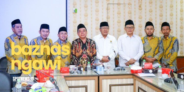 BAZNAS NGAWI DAPAT PENGHARGAAN DARI BAZNAS JATIM