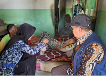 Santunan Fakir dari BAZNAS Jatim Beri Bantuan Hidup Bagi Mbah Darsih