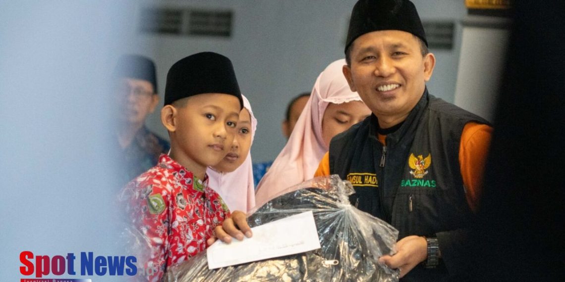 Kejaksaan Negeri Ngawi dan Baznas Ngawi Berikan tiga puluh beasiswa santri Hafidz terbaik se kecamatan Ngawi