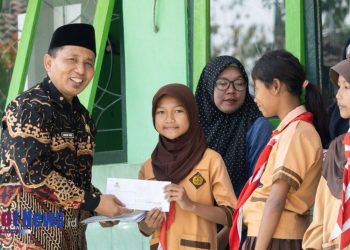 Memperingati Muharram BAZNAS Ngawi menggelar santunan anak yatim piatu di SD Negeri Banyuurip Ngawi