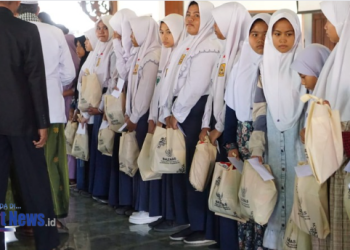 Baznas Pamekasan Santuni 250 Anak Yatim untuk Menyambut Jelang Masuk Sekolah