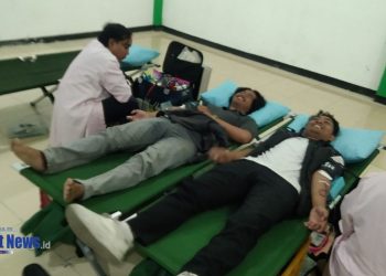 Kampus Unsuri Surabaya Gelar Donor Darah untuk Meriahkan Pesta Rakyat dalam Perayaan HUT RI Ke-79