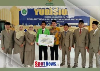 Baznas Sumenep Support Pendidikan Melalui Pemberian Bantuan Biaya Wisuda