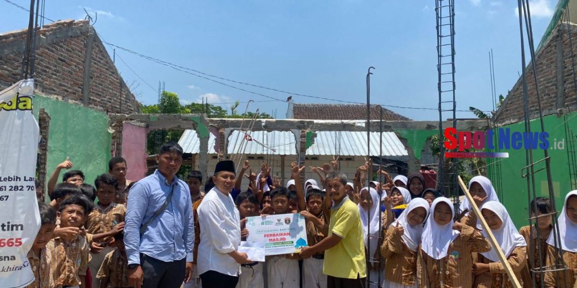 Baznas Ngawi kembali menunjukkan komitmennya dengan membangunan musholla di SDN Mangunharjo 2 Ngawi.