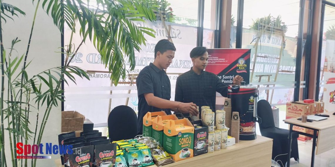 Santri Ponpes mukmin mandiri Sidoarjo ikut turut memeriahkan Acara RAKORDA Baznas Jatim 2024 di Batu