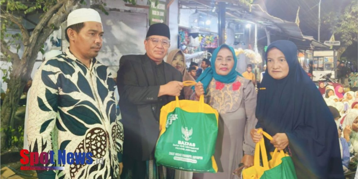 BAZNAS Jatim Salurkan 200 Paket Sembako untuk Mustahik di Situbondo