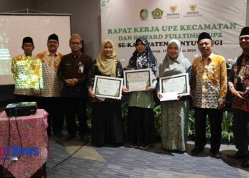 BAZNAS Banyuwangi Berikan Reward kepada Fulltimer UPZ Terbaik dalam Rapat Kerja