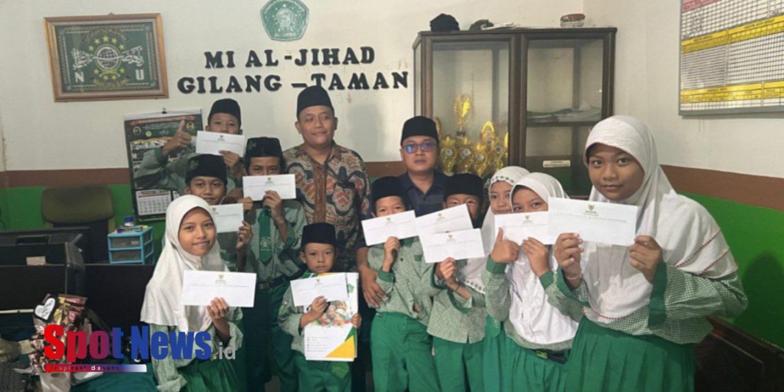 Baznas Sidoarjo Salurkan Bantuan Biaya Pendidikan untuk Siswa Yatim-Dhuafa di MI Al Jihad