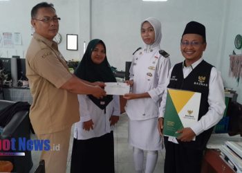 BAZNAS Banyuwangi Bantu Indri Saputri untuk Menebus Ijazah MTS Agar Bisa Ikut Ujian SMKN