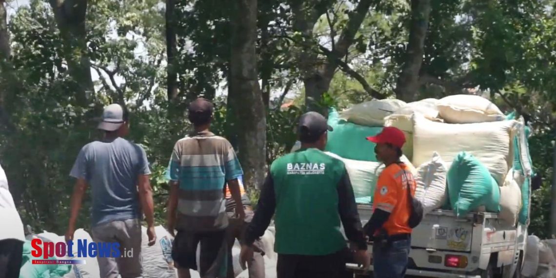 BAZNAS Mojokerto Salurkan Bantuan Sekem untuk Penyelamatan Jalur Rawan  Pacet-Cangar
