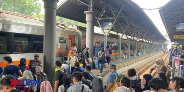 PT KAI Daop 8 Surabaya Sediakan 26.784 Kursi Kereta Api Selama Libur Nataru 2024-2025