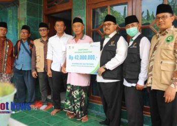BAZNAS Banyuwangi Serahkan Santunan Jaminan Kematian untuk Marbot Masjid di Kecamatan Muncar