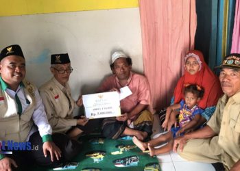 Penyandang Disabilitas dari Lamongan Terima Bantuan dari BAZNAS, Jelang Hari Pahlawan