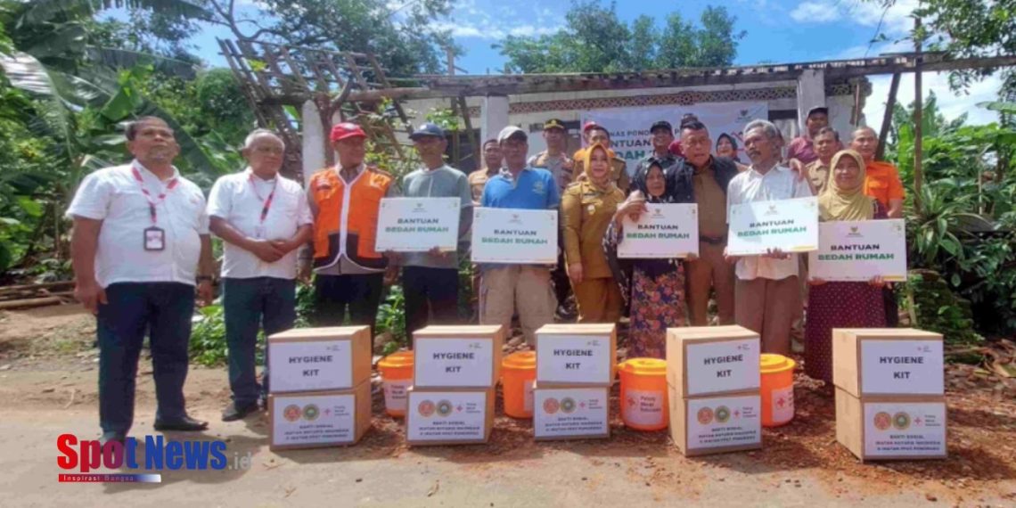 BAZNAS Ponorogo Serahkan Bantuan Perbaikan Rumah Tidak Layak Huni kepada Warga Terdampak Bencana Banjir