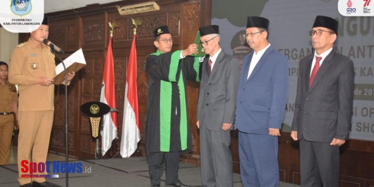 Bupati Lamongan Kukuhkan Pimpinan Baznas PAW, Harapkan Peningkatan Pengelolaan ZIS yang Profesional