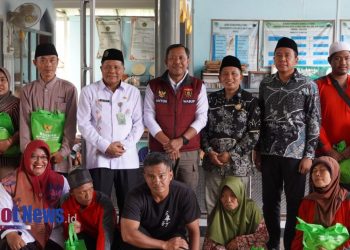 BAZNAS Ngawi Bersama Wakil Bupati dan MCI Salurkan 100 Paket Sembako dan 20 Ekor Kambing untuk Muallaf Kecamatan Sine