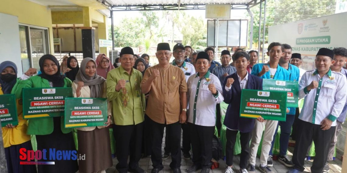 BAZNAS Kabupaten Ngawi Serahkan Beasiswa SKSS kepada 35 Mahasiswa, Dukung Pendidikan dan Kesejahteraan Masyarakat