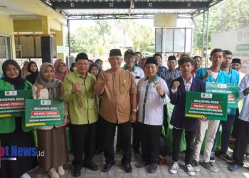 BAZNAS Kabupaten Ngawi Serahkan Beasiswa SKSS kepada 35 Mahasiswa, Dukung Pendidikan dan Kesejahteraan Masyarakat