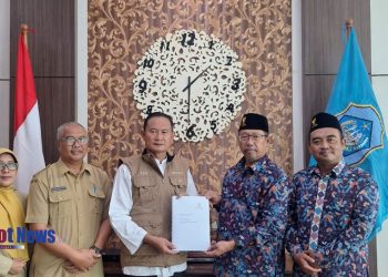 Baznas Lamongan Serahkan Laporan Hasil Audit Independen kepada Pemkab Lamongan dengan Opini WTP