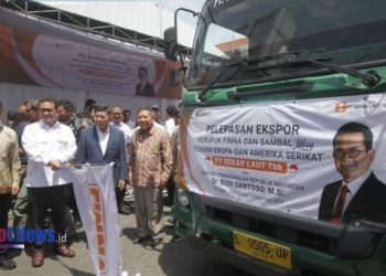 Mendag Lepas 14 Kontainer Ekspor Kerupuk Sidoarjo ke Amerika dan Belanda