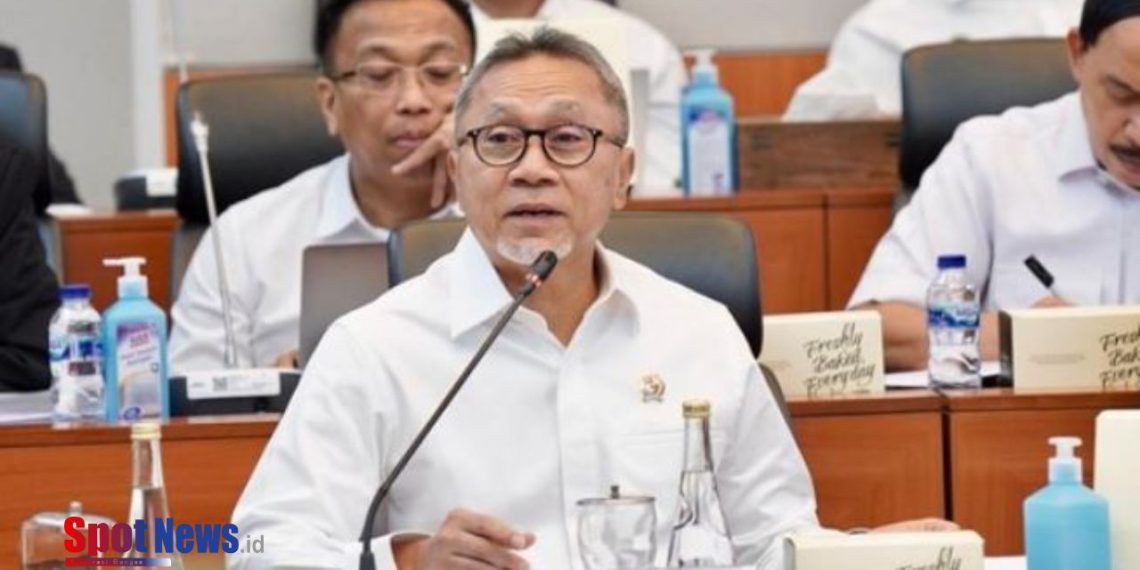 Menteri Koordinator Pangan Zulkifli Hasan Bantah Beras Premium Dikenakan PPN 12 Persen