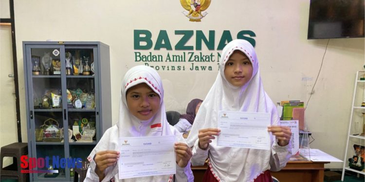 Perjuangan Keluarga Mudakir: Anak-anak Dapat Lanjutkan Pendidikan Berkat Bantuan BAZNAS Jatim