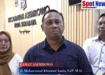Gempar diMedia Sosial Camat Asemrowo Surabaya DiGeruduk Sekelompok Orang di Kantornya