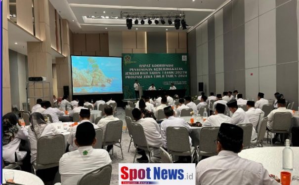 Bidang Penyelenggaraan Haji dan Umrah (PHU) Kanwil Kementerian Agama Provinsi Jawa Timur (Kanwil Kemenag Jatim) mengadakan Rapat Koordinasi